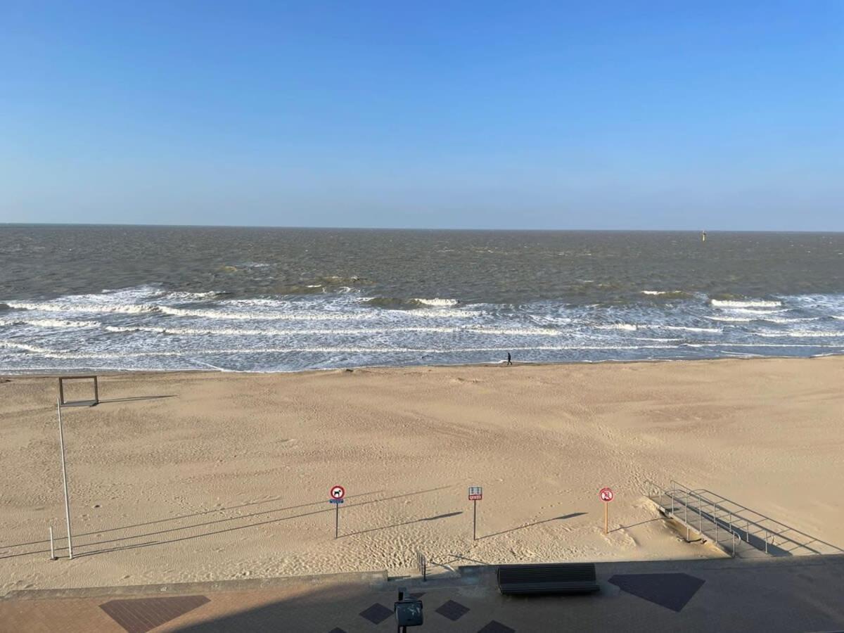 Huswell - Beautiful Spacious Studio With Frontal Sea View Knokke-Heist Exterior foto